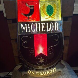 Vintage Mochelob  lighted  beer  sign  w medieval shield design  10x 17   works,